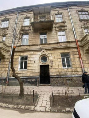 Апартаменти на вулиці академіка Кравчука